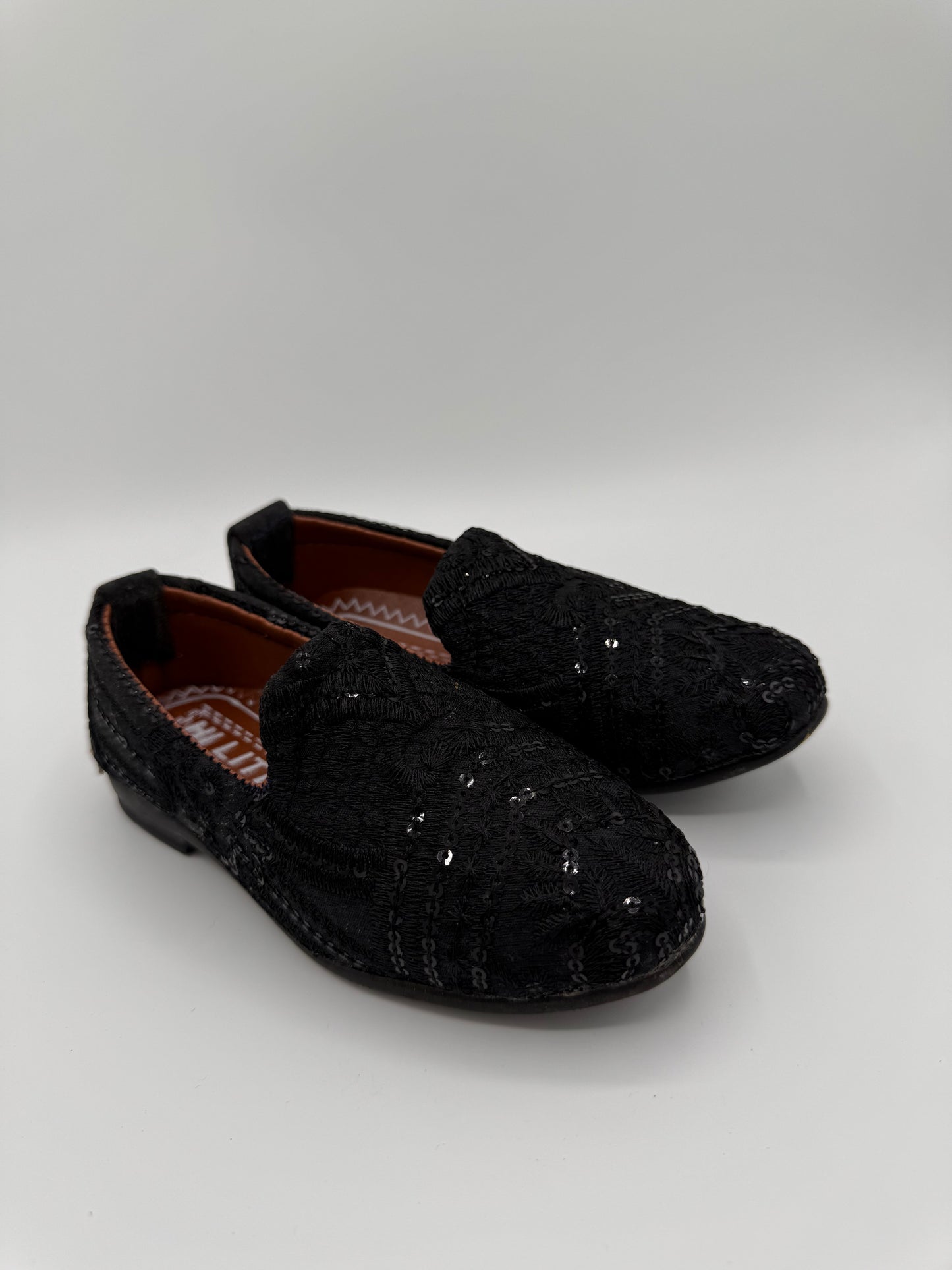 0 AIMPORTED SHOES