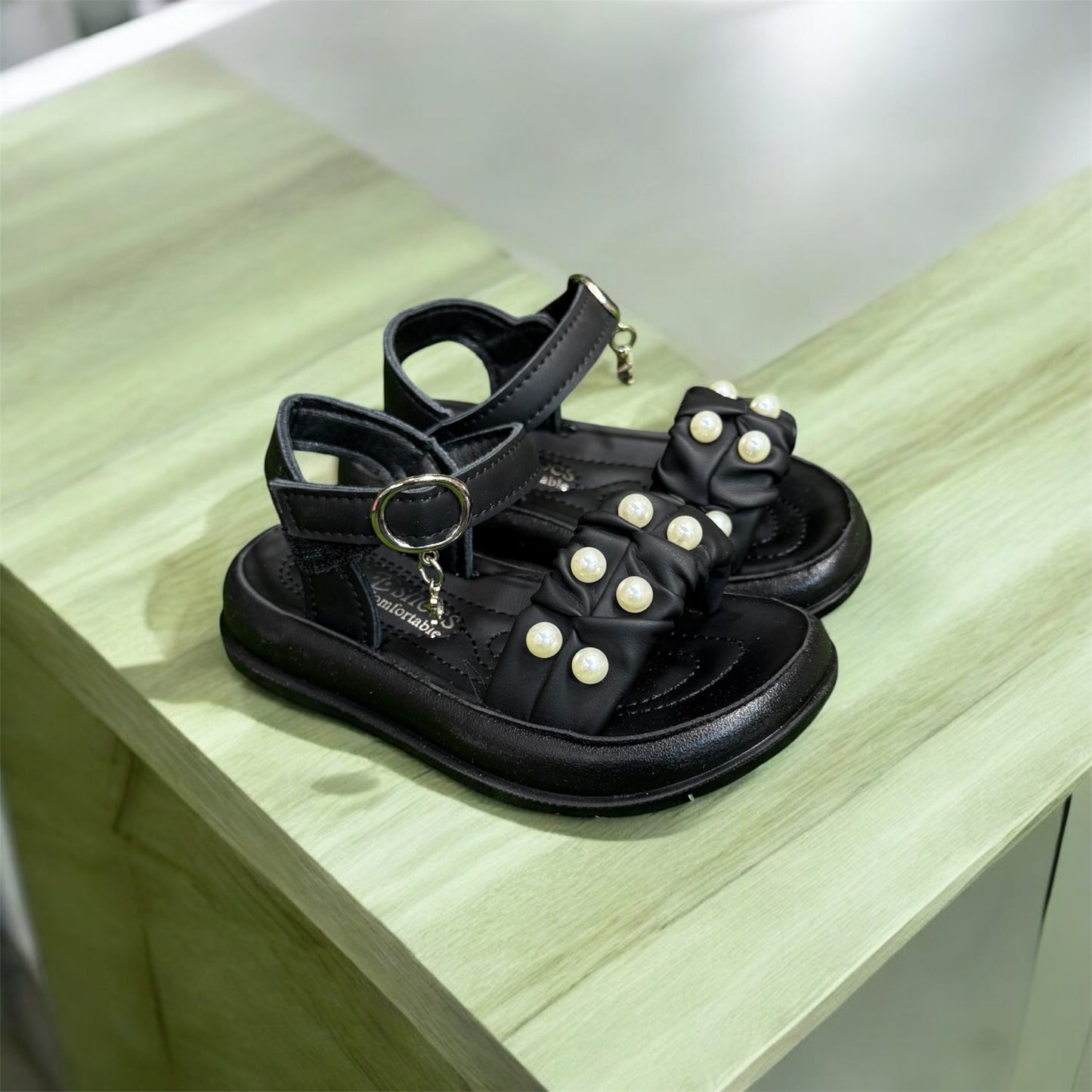 0 AIMPORTED SANDALS