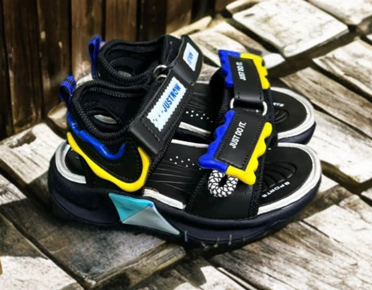 0 A IMPORTED SANDAL
