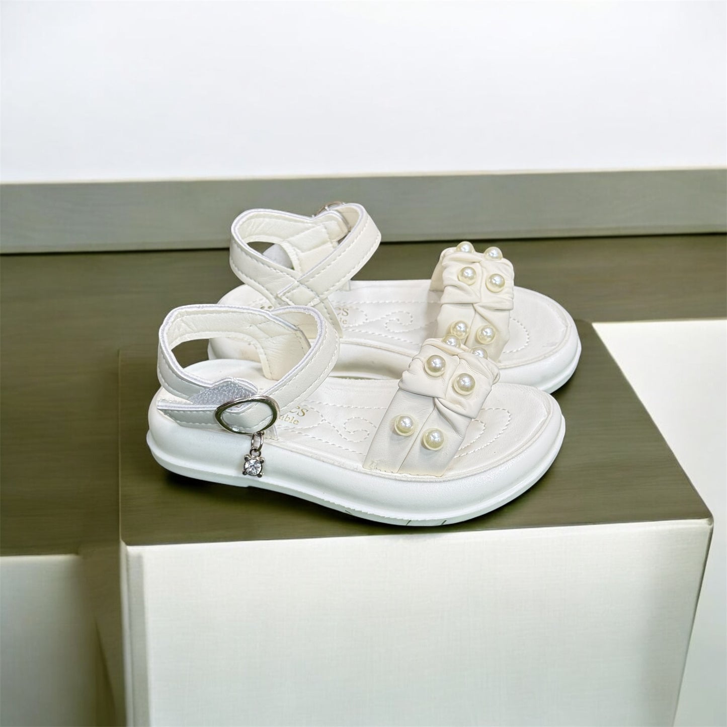 0 AIMPORTED SANDALS