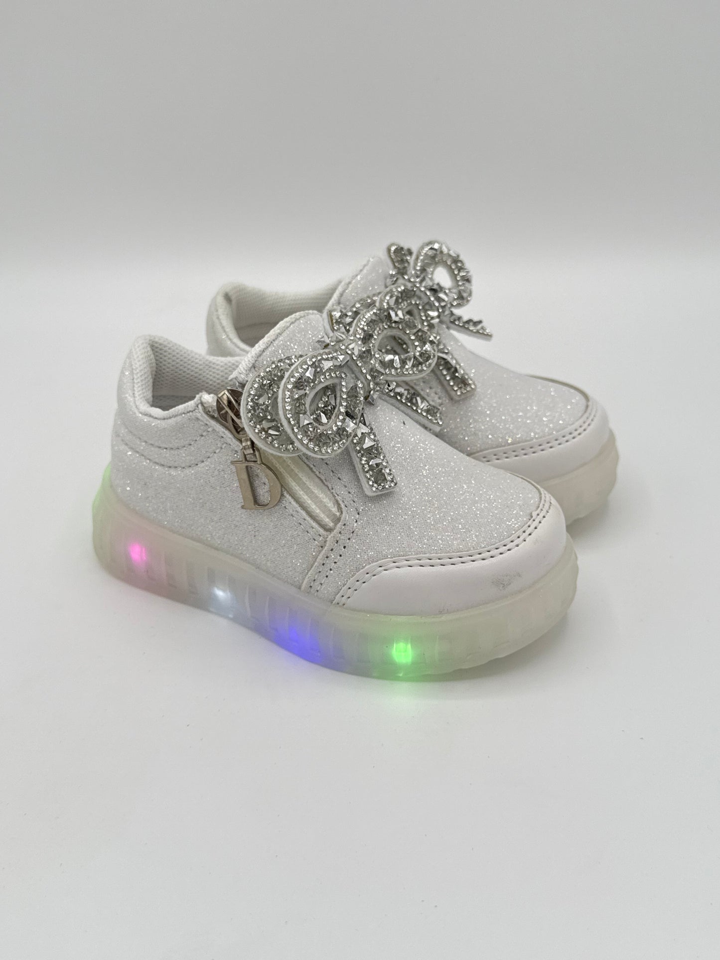 0                     A LED LIGHT SHOES