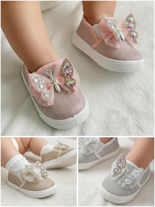 0                                           A IMPORTED CANVAS