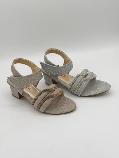 0               A NEW STYLISH SANDAL