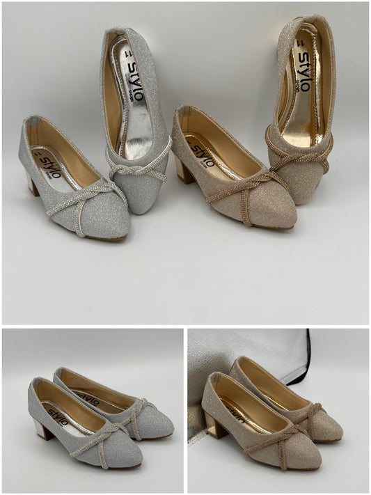 0                      A NEW STYLISH PUMPS
