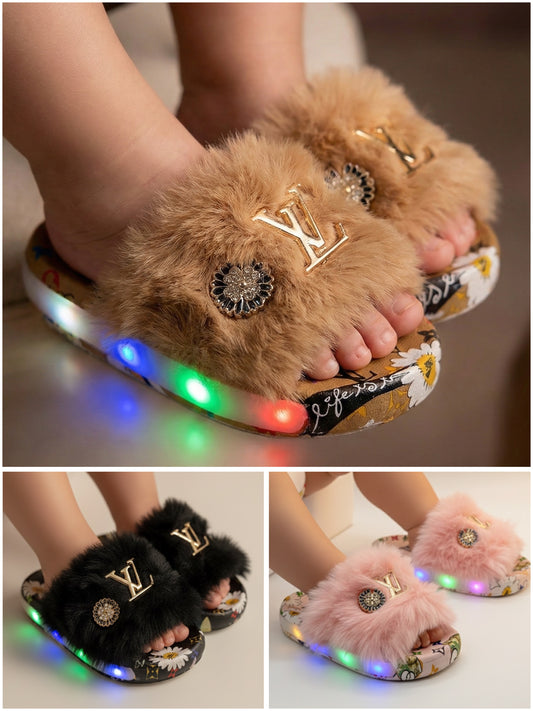 0                                                     A FUR SLIPPER