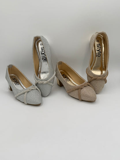 0                      A NEW STYLISH PUMPS