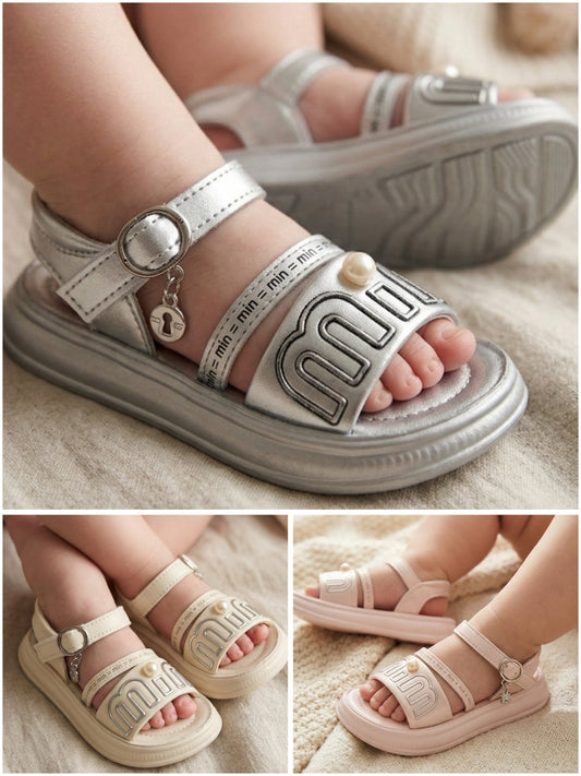 0                                                                               A IMPORTED SANDAL