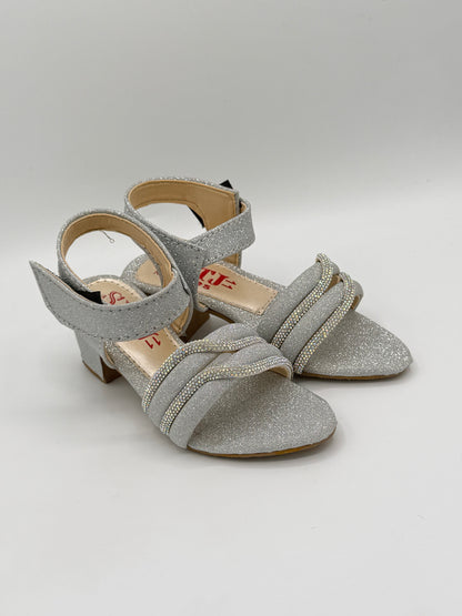 0               A NEW STYLISH SANDAL