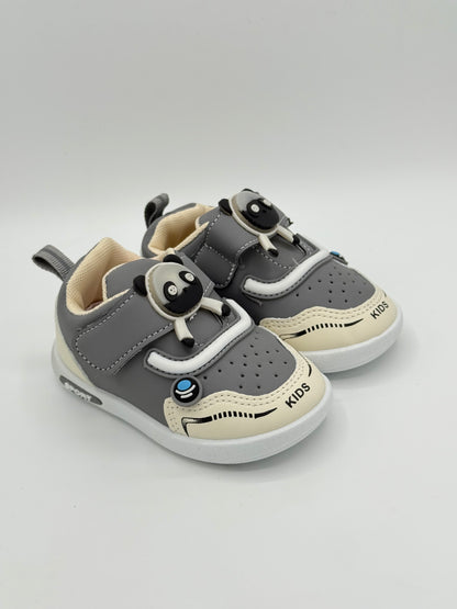 0                     A LED LIGHT SHOES