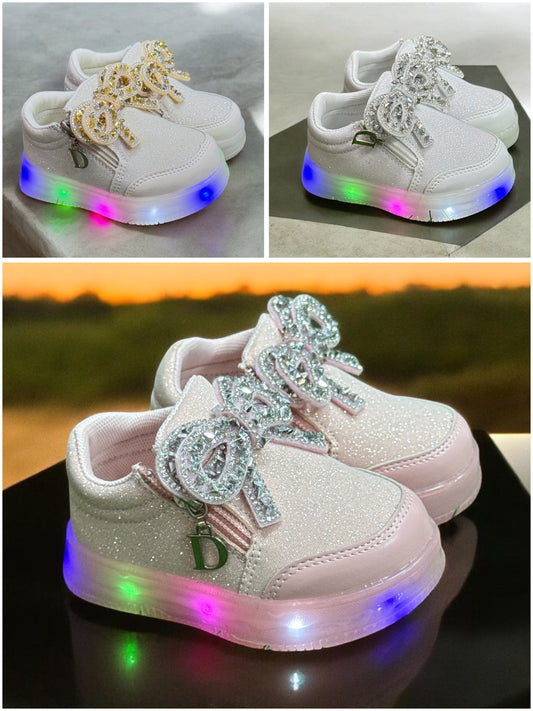 0                A LED LIGHT SHOES