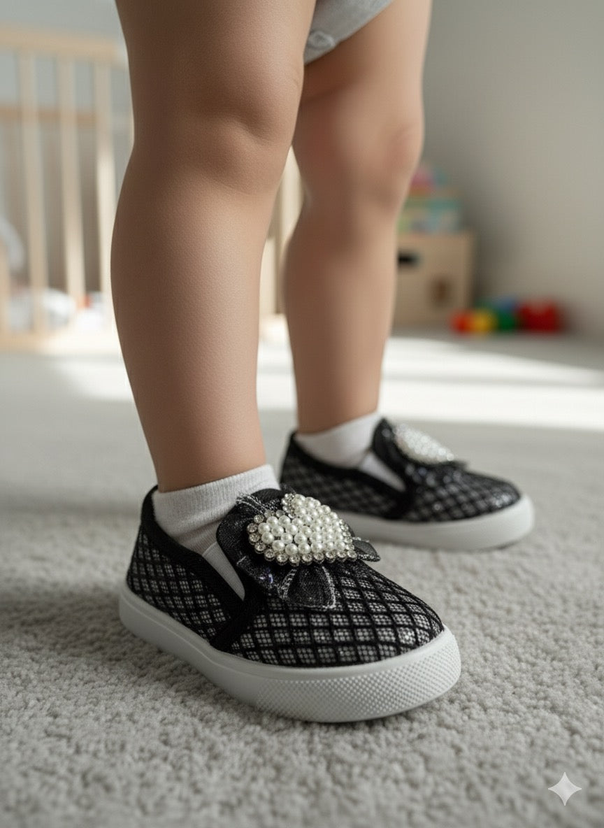 0                                           A IMPORTED CANVAS