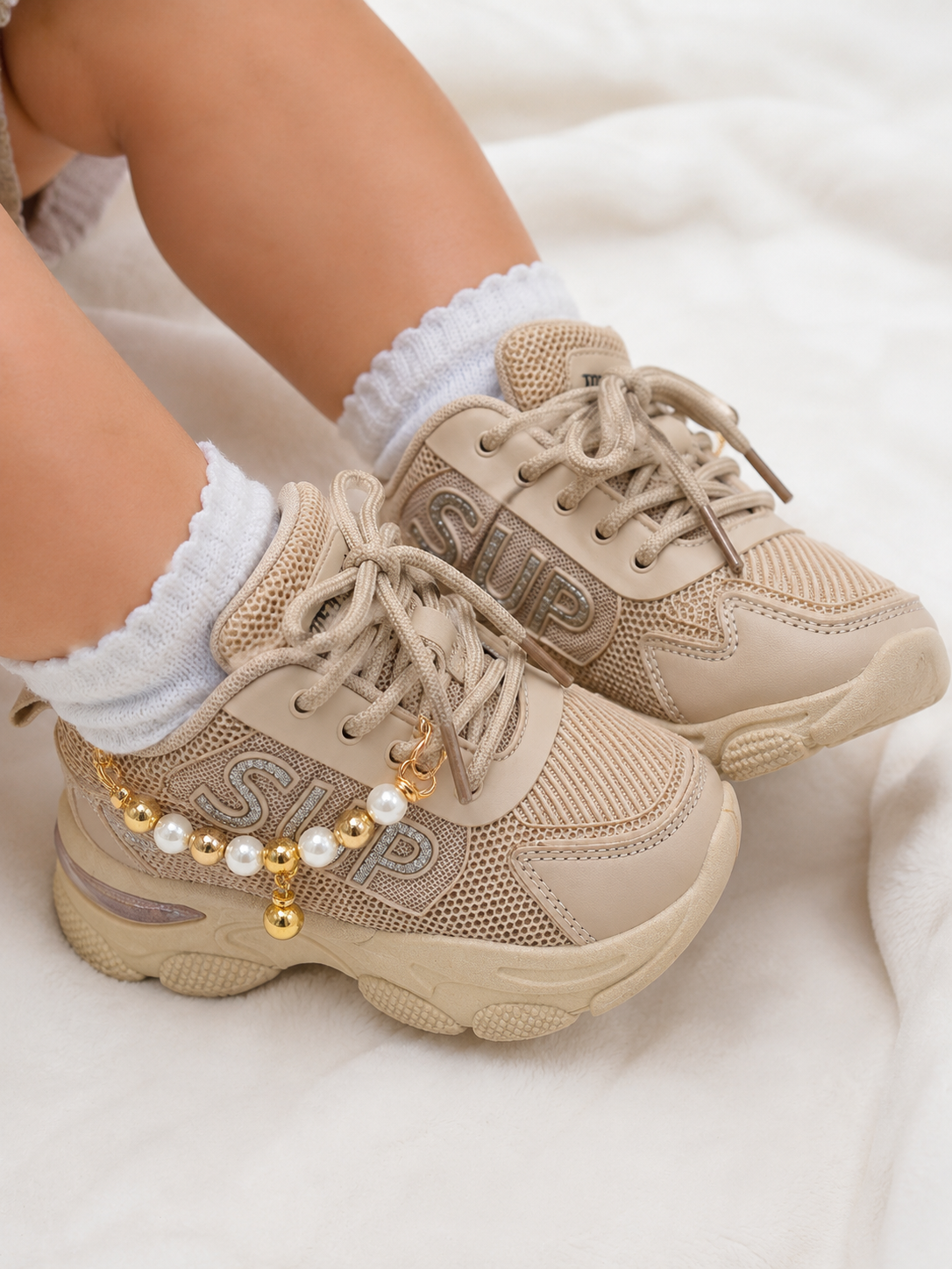 0                                                                                         A IMPORTED JOGGER