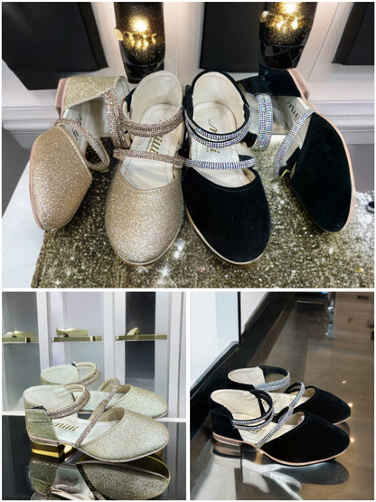 A NEW STYLISH PUMPS