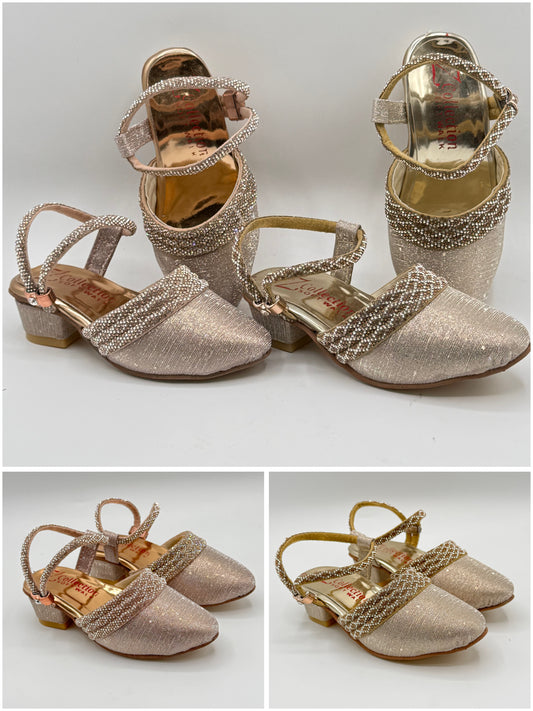 0                       A NEW STYLISH PUMPS